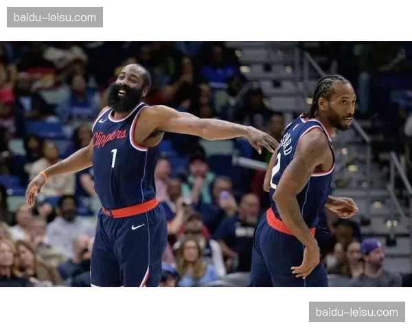 东部骑士35胜18负领跑,哈登加盟后进攻效率一度达126.7